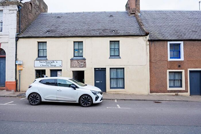 2 Bedroom Flat For Sale In High Street, Newburgh, KY14