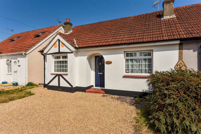 2 Bedroom Semi-Detached Bungalow To Rent In Lidsey Road, Woodgate, PO20