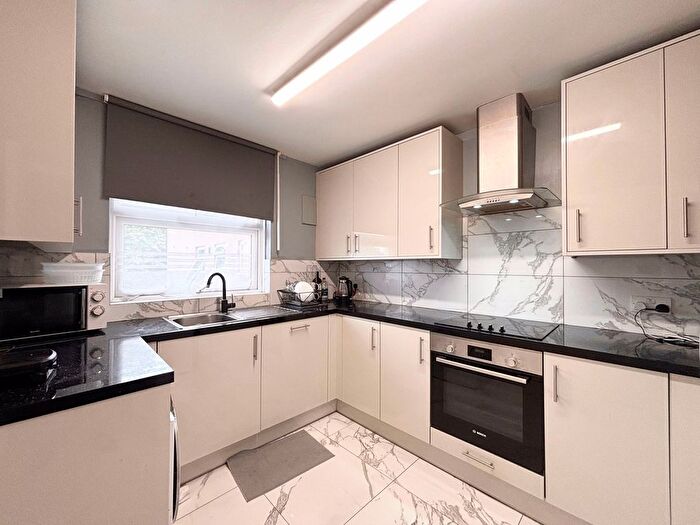 3 Bedroom Flat For Sale In Dishforth Lane, London, NW9