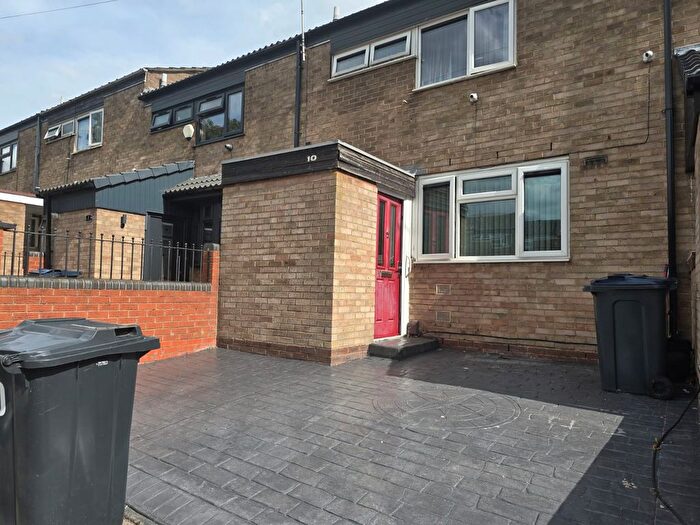 3 Bedroom Terraced House To Rent In Barnford Close, B10