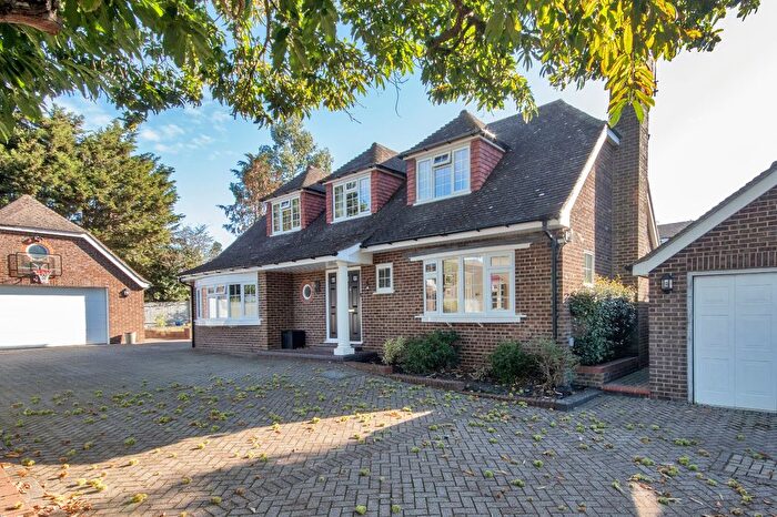 4 Bedroom Detached House For Sale In Larkfield Road, Sevenoaks, Kent, TN13