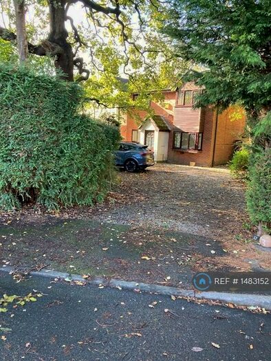 3 Bedroom Semi-Detached House To Rent In Barnacre Close, Preston, PR2