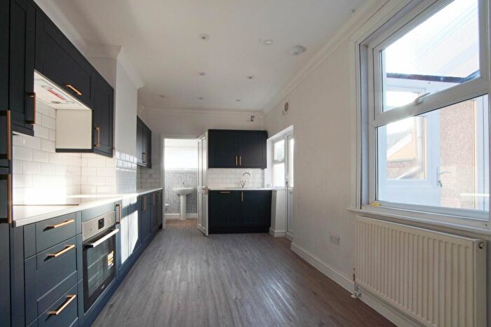 5 Bedroom Terraced House To Rent In Sandy Park Road, Brislington, Bristol, BS4