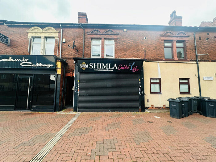 3 Bedroom Flat To Rent In Bearwood Road, Smethwick, B66