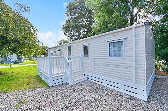 3 Bedroom Mobile/park Home For Sale In Trekenning Tourist Park, Trekenning, TR8