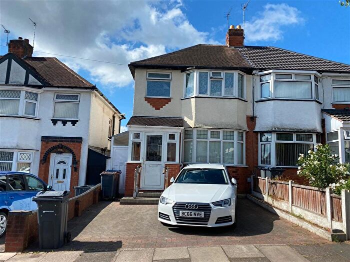 3 Bedroom Semi-Detached House To Rent In Sandringham Road, Great Barr, Birmingham, B42