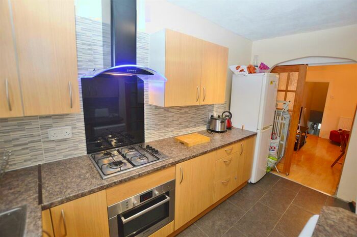 3 Bedroom Maisonette To Rent In Kildare Road, London, E16