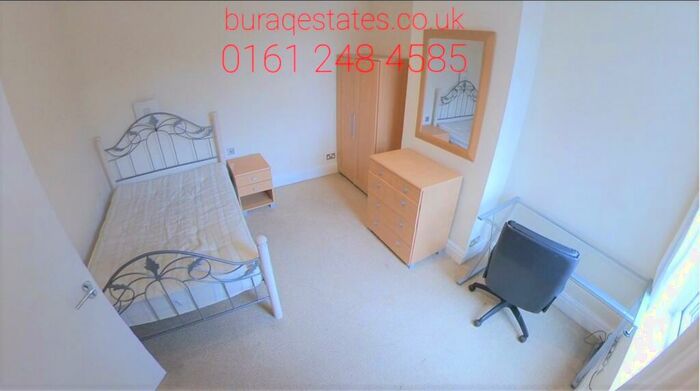 7 Bedroom Town House To Rent In Kingswood Road, Manchester, M14