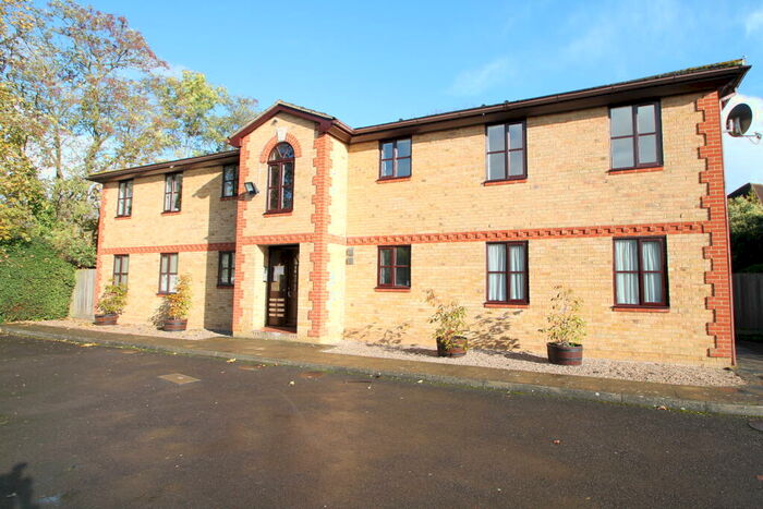 1 Bedroom Flat To Rent In Homefield Mews, Beckenham, BR3