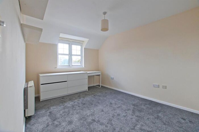 2 Bedroom Apartment To Rent In Bewick Gardens, Chichester, PO19