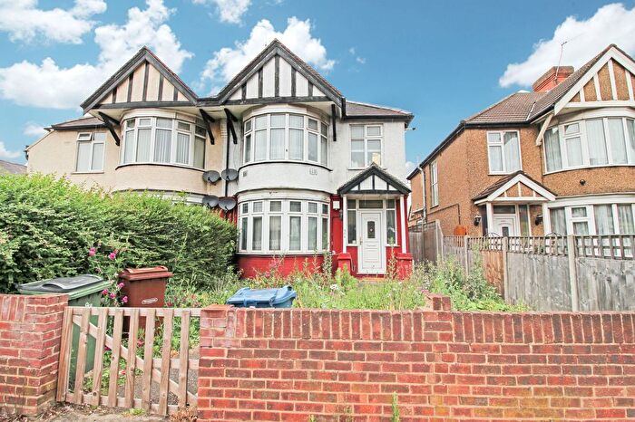 1 Bedroom Flat To Rent In Kenton Road, Harrow, HA3