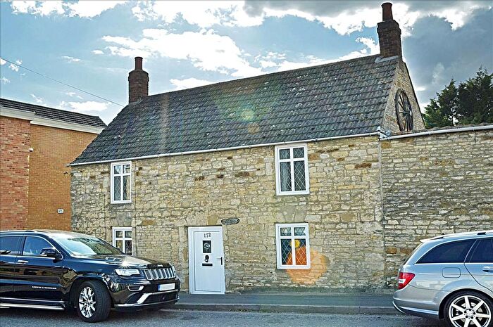2 Bedroom Detached House For Sale In High Street, Burton Latimer, Northamptonshire, NN15