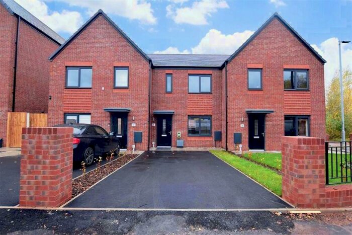 2 Bedroom Terraced House To Rent In Bothwell Road, Manchester, M40