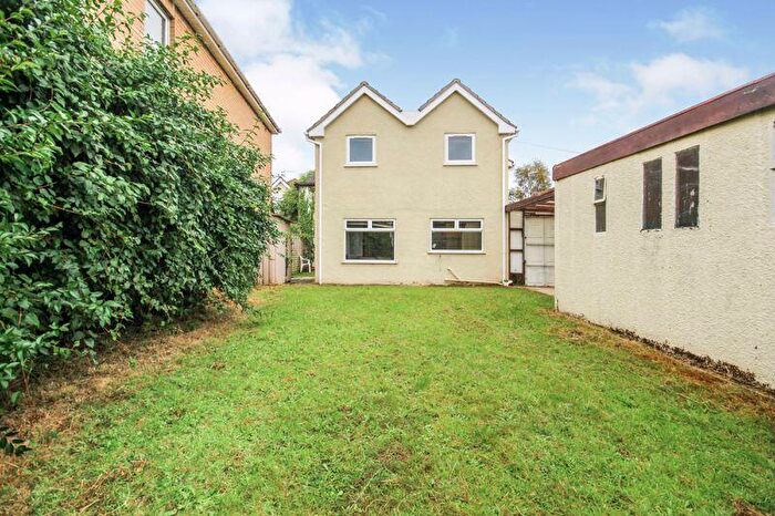 5 Bedroom Semi Detached House To Rent In Smithfield Place, Bournemouth, BH9