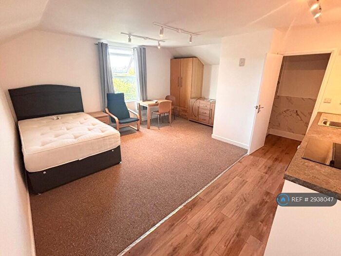 Studio To Rent In Berkeley Road, Bristol, BS7