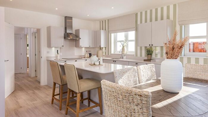 4 Bedroom Detached House For Sale In Water Lane, Angmering, Littlehampton, BN16