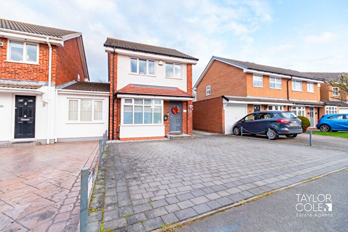 3 Bedroom Detached House For Sale In Swallowfield, Tamworth, B79