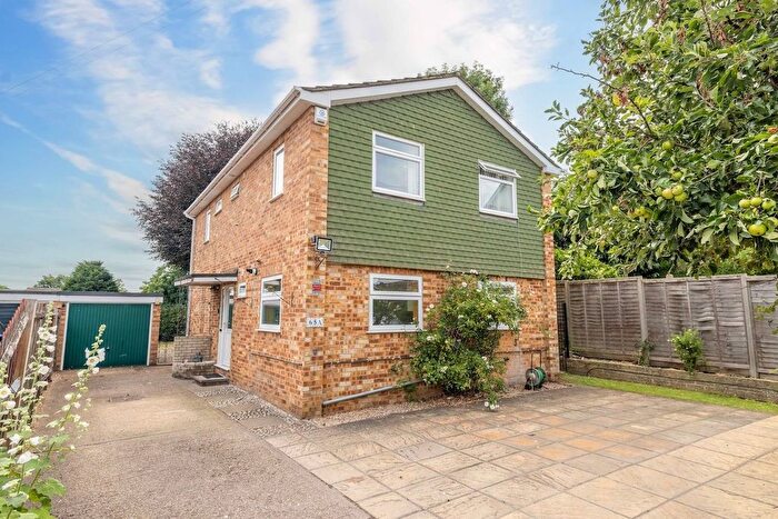 4 Bedroom Detached House For Sale In Eastfield Road, Burnham, SL1