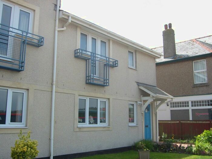 2 Bedroom Flat To Rent In Harbour Road, Seaton, EX12