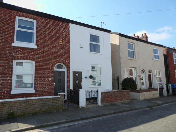 2 Bedroom Semi-Detached House To Rent In Co-Operative Street, Hazel Grove, Stockport, SK7