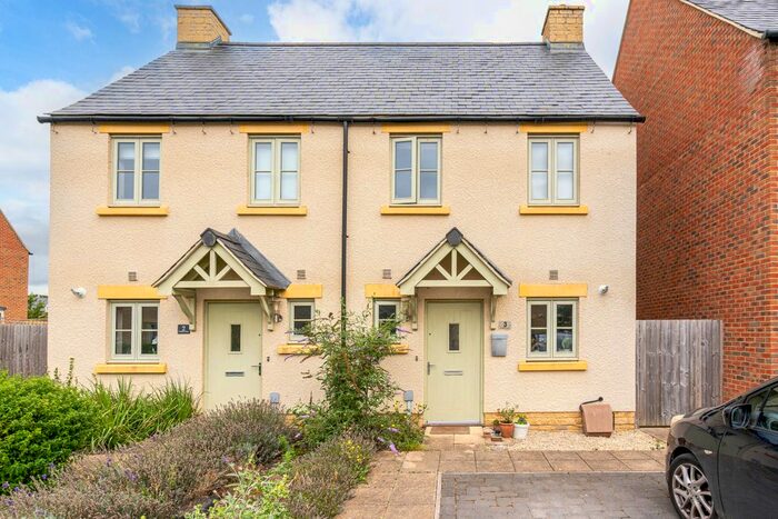 2 Bedroom Semi-Detached House To Rent In Clothiers Close, Tetbury, GL8