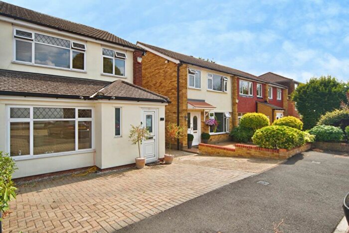 3 Bedroom Semi Detached House For Sale In Helmsdale Close, Romford, RM1