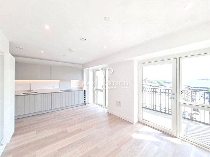 2 Bedroom Flat To Rent In Royal Eden Docks, Galleria House, London, E16