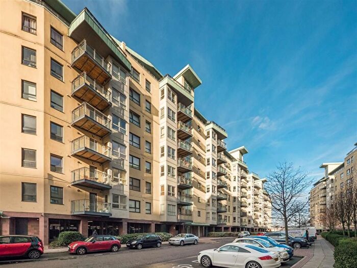 1 Bedroom Flat To Rent In Portland Gardens, Leith, Edinburgh, EH6