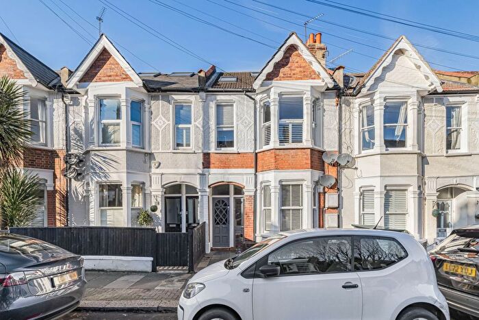 1 Bedroom Flat For Sale In Duntshill Road, Earlsfield, London, SW18