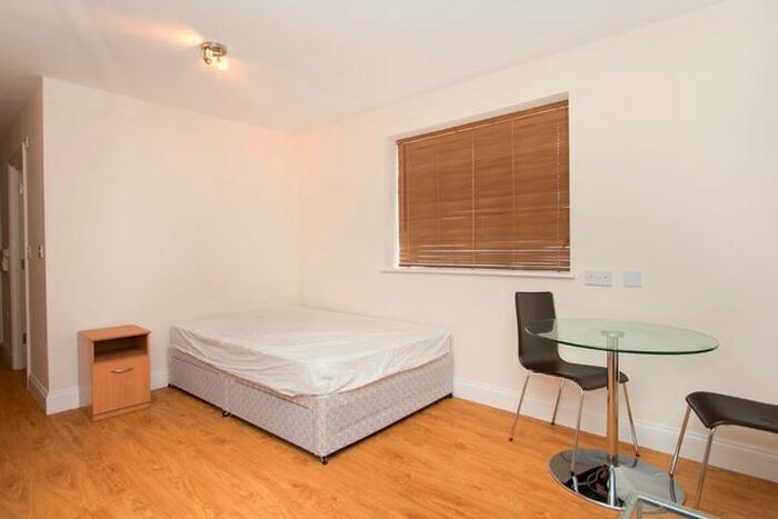 Studio To Rent In Bunns Lane, Mill Hill, London, NW7