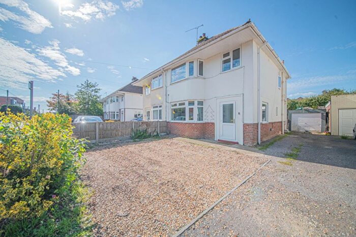 3 Bedroom Semi-detached House For Sale In Toynbee Road, Eastleigh, SO50