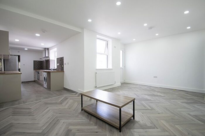 5 Bedroom Terraced House To Rent In Wyeverne Road, Cathays, CF24