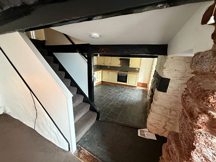 2 Bedroom Cottage To Rent In Winner Street, Paignton, TQ3