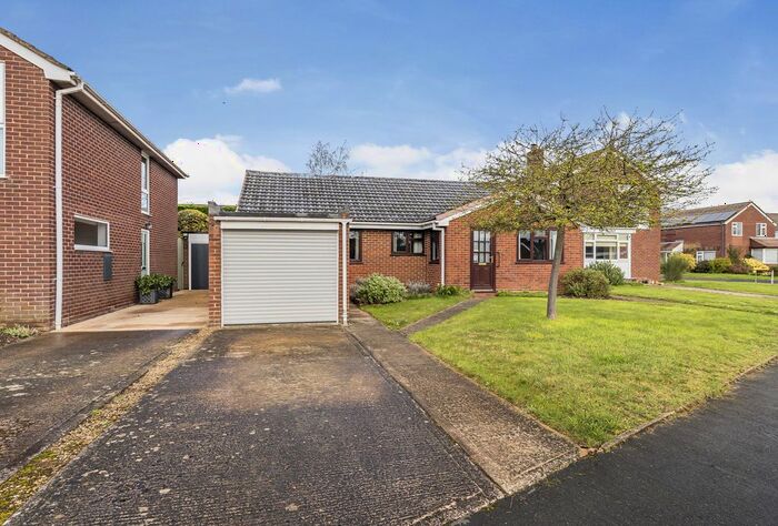 3 Bedroom Bungalow For Sale In Blenheim Drive, Bredon, Tewkesbury, Worcestershire, GL20