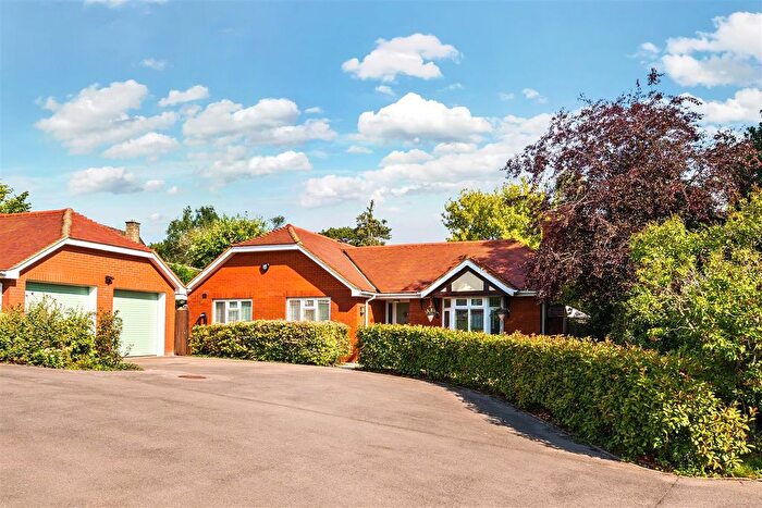 3 Bedroom Detached Bungalow For Sale In Maur Close, Chippenham, SN15