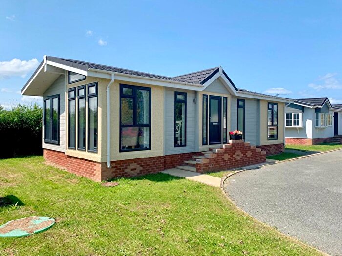 2 Bedroom Mobile Home For Sale In Links View, Park Lane, Meols, Merseyside, CH47