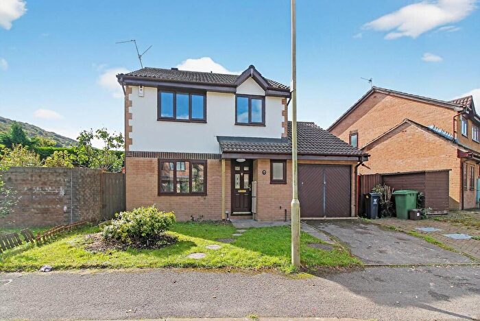 3 Bedroom Detached House To Rent In River Glade, Gwaelod-y-garth, CF15