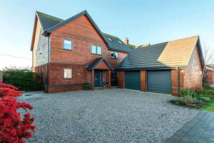 4 Bedroom Detached House For Sale In Wooding Close, Houghton Conquest, Bedfordshire, MK45