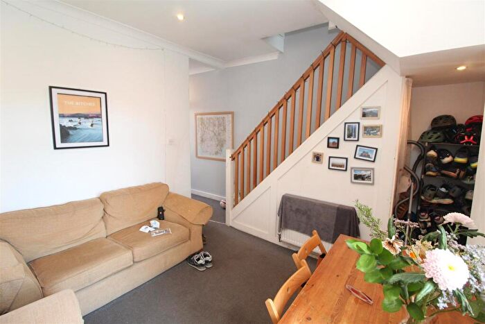 2 Bedroom House To Rent In Treherbert Street, Cardiff, CF24