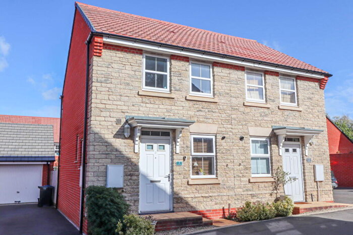 2 Bedroom Semi-Detached House For Sale In Dew Way, Calne, SN11