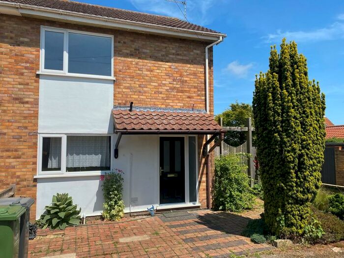 3 Bedroom Detached House To Rent In St David's Close, Belton, NR31