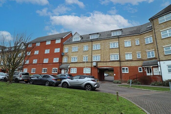 2 Bedroom Apartment For Sale In Kendal, Purfleet, RM19