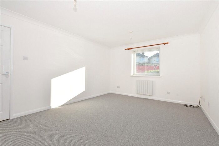 2 Bedroom Flat For Sale In Sandown Road, Shanklin, Isle Of Wight, PO37
