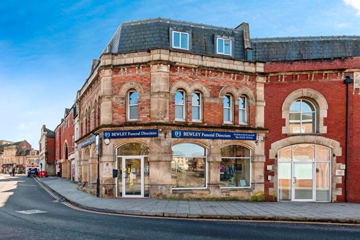 2 Bedroom Apartment For Sale In Ushers Court, Trowbridge, BA14