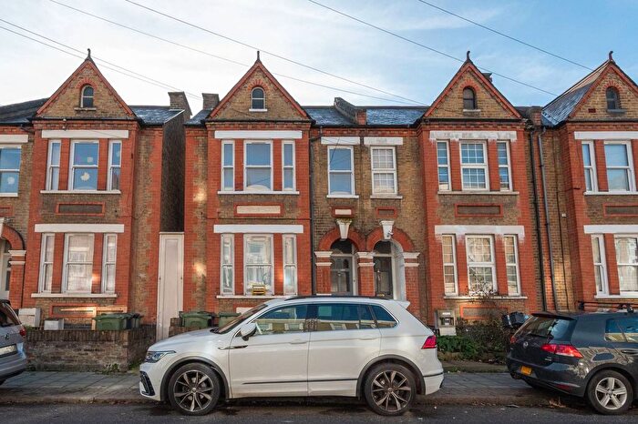 1 Bedroom Flat To Rent In Gipsy Road, West Norwood, London, SE27