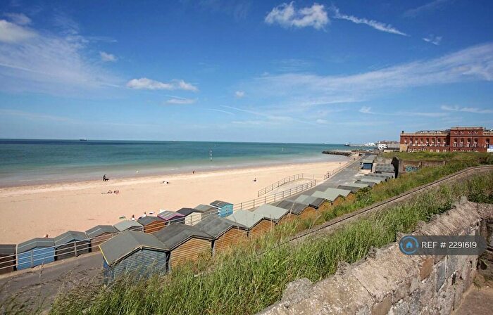 2 Bedroom Flat To Rent In Royal Esplanade, Margate, CT9