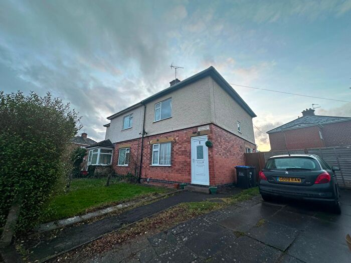 3 Bedroom Semi-Detached House To Rent In Bury Road, Leamington Spa, CV31