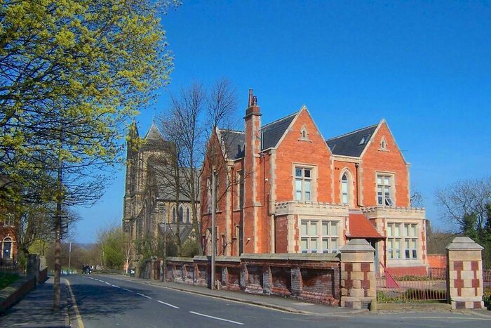 2 Bedroom Flat To Rent In Blackman Lane, Leeds, West Yorkshire, LS2