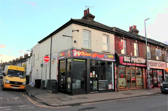 2 Bedroom Flat To Rent In Pelham Road South, Gravesend, Kent, DA11