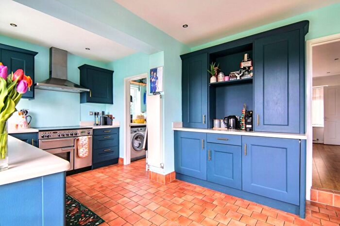 4 Bedroom Detached House For Sale In Appledore Drive, Coventry, CV5